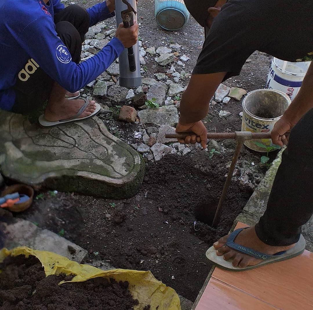 SUMUR RESAPAN DAN BIOPORI MANDIRI HINDARI BANJIR DAN MENJAGA MATA AIR