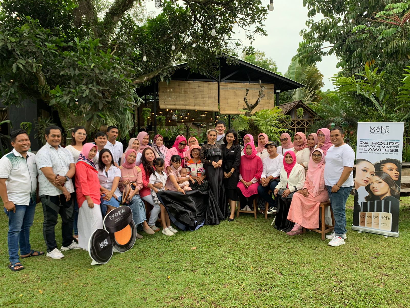 tingkatkan-kemampuan-merias-make-over-berkolaborasi-dengan-harpi-dan-tiara-kusuma