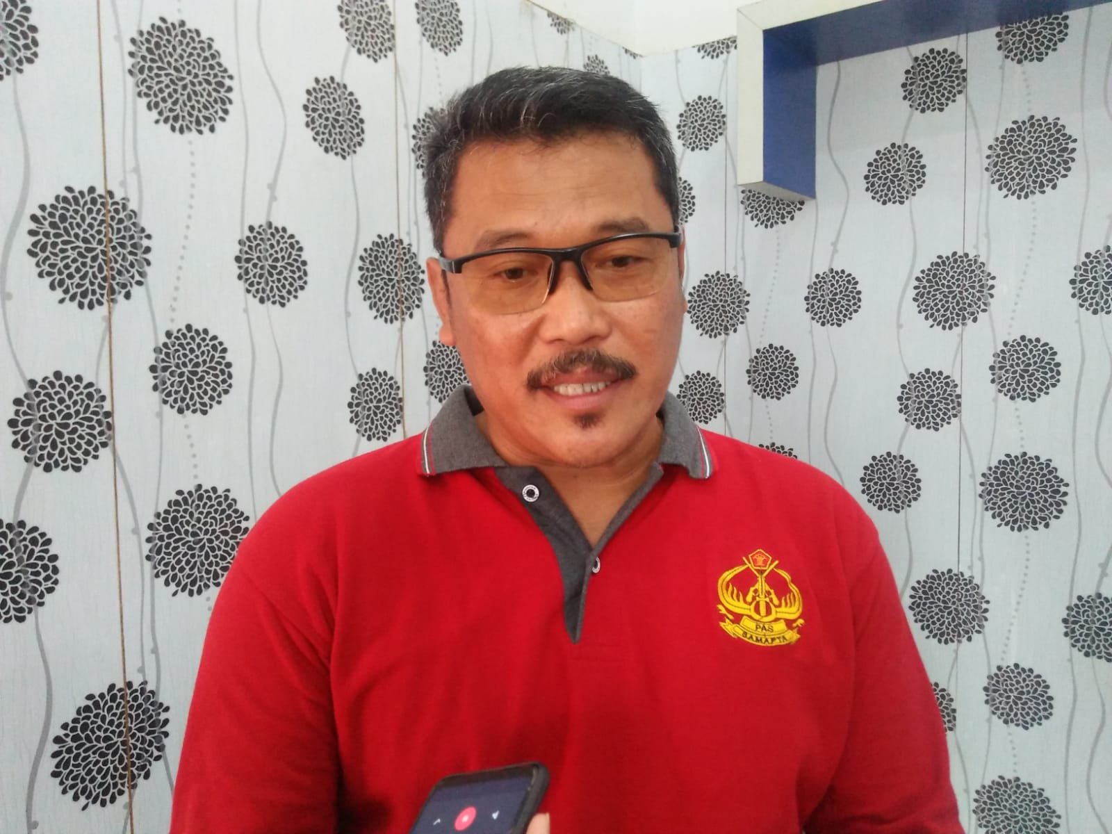 GELEDAH LAPAS JEMBER PETUGAS MENEMUKAN HP HINGGA BARANG BERBAHAYA