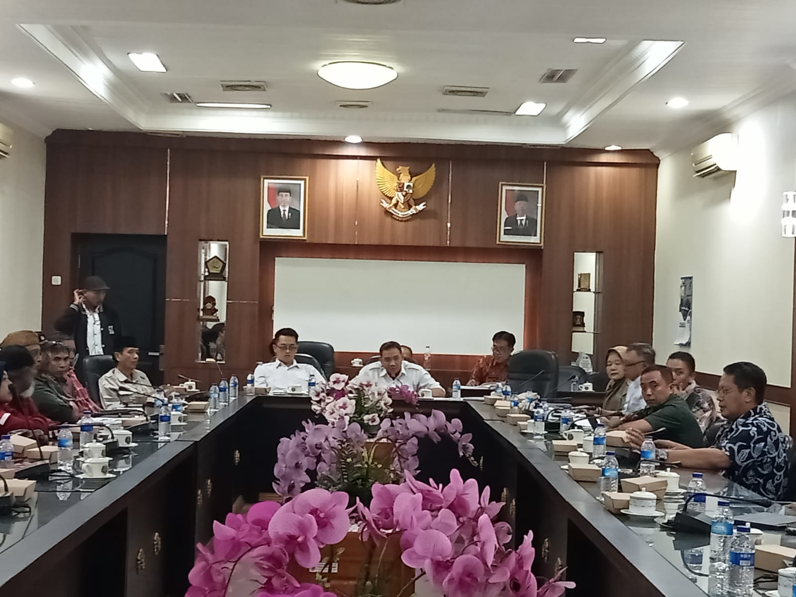 DPRD MEMINTA BUPATI JEMBER SEGERA MENGELUARKAN SK PERIZINAN CFD KEBONSARI