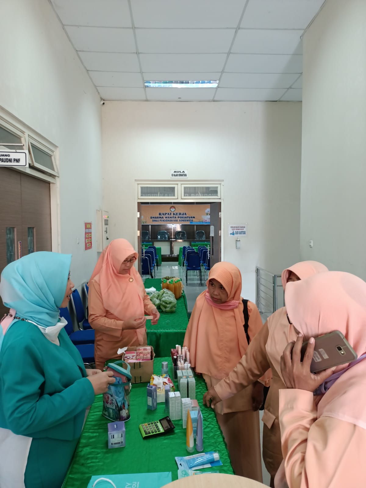 WARDAH COSMETICS JEMBER MERIAHKAN KEGIATAN DWP DISPENDIK BONDOWOSO