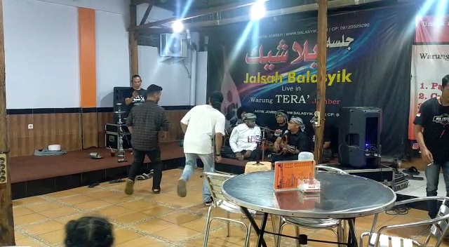 MENIKMATI BUKA PUASA DISINI SERASA ADA DI TIMUR TENGAH