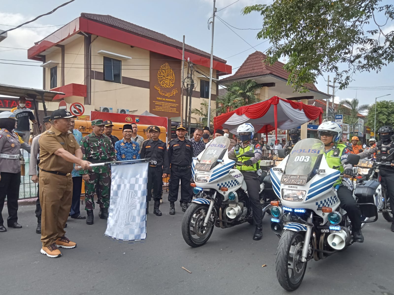 polres-jember-terjunkan-364-pasukan-gabungan-untuk-pengamanan-idul-fitri