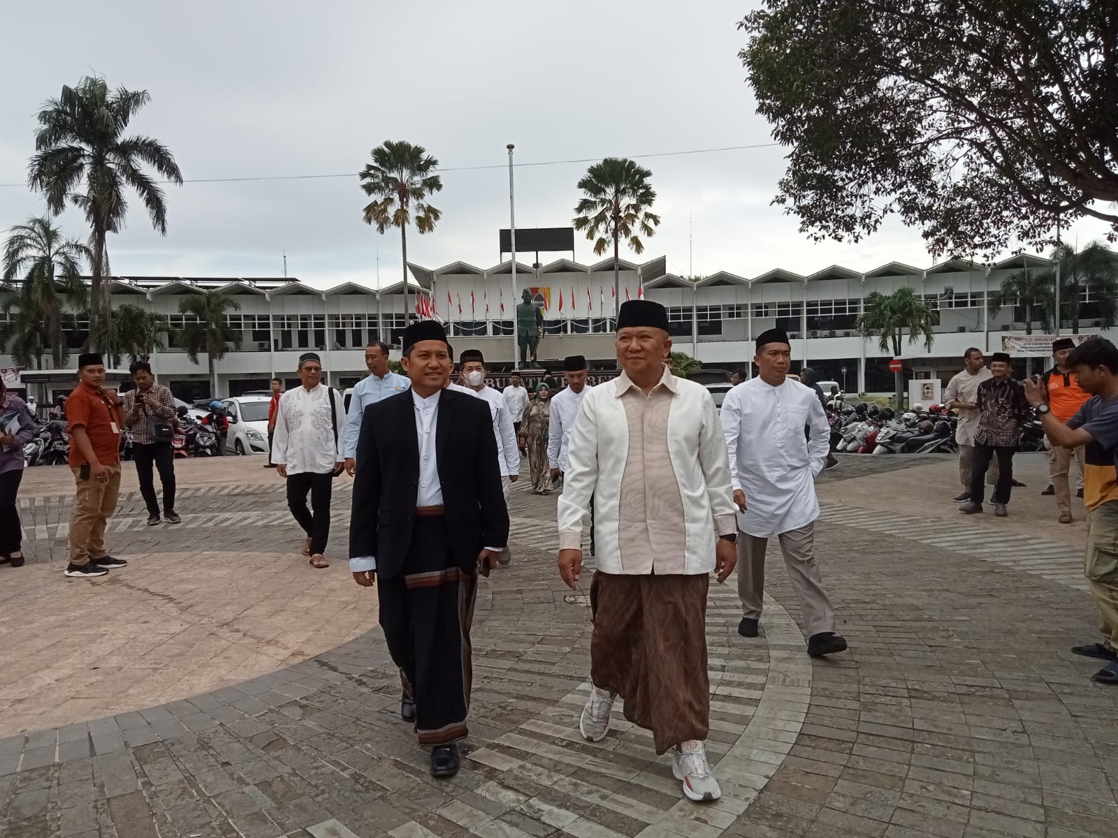 MOMEN LEBARAN BERTEPATAN DENGAN TAHUN POLITIK, INI PESAN BUPATI JEMBER HENDY SISWANTO