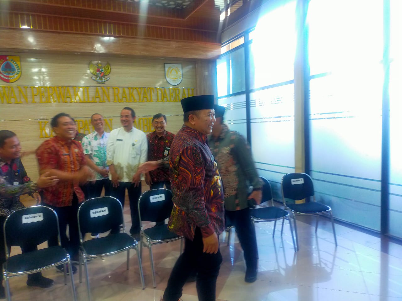 BUPATI JEMBER ANJANGSANA KE DPRD, KANTOR SEPI HANYA DITEMUI 1 ANGGOTA DEWAN