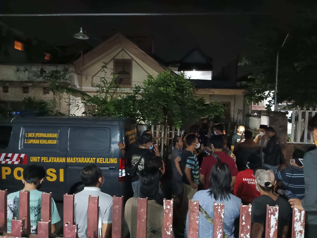 pasutri-lansia-yang-meninggal-berdua-di-dalam-rumahnya-punya-anak-di-surabaya