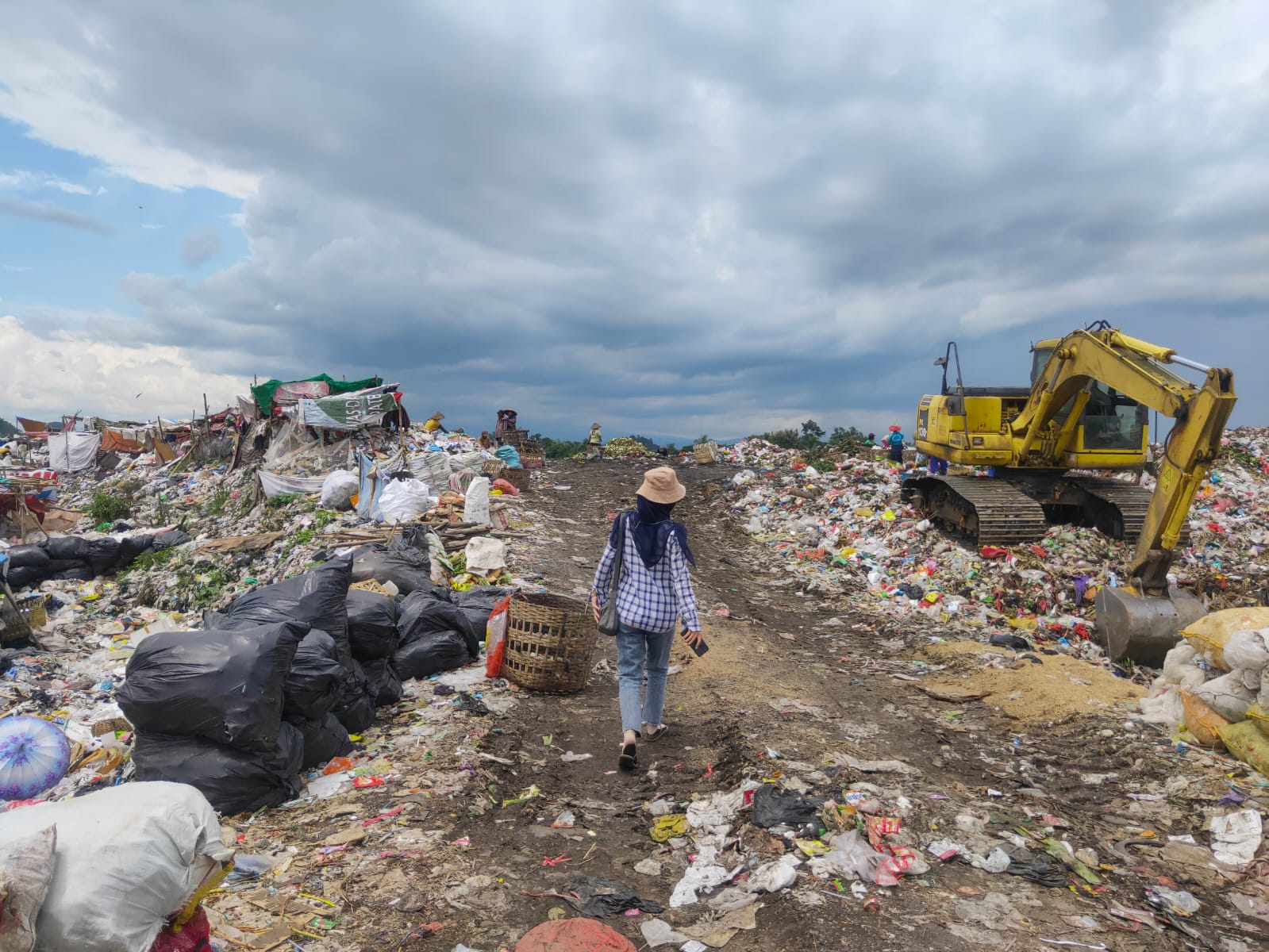 PENANGANAN MASALAH SAMPAH DI JEMBER TERKENDALA HAL INI 