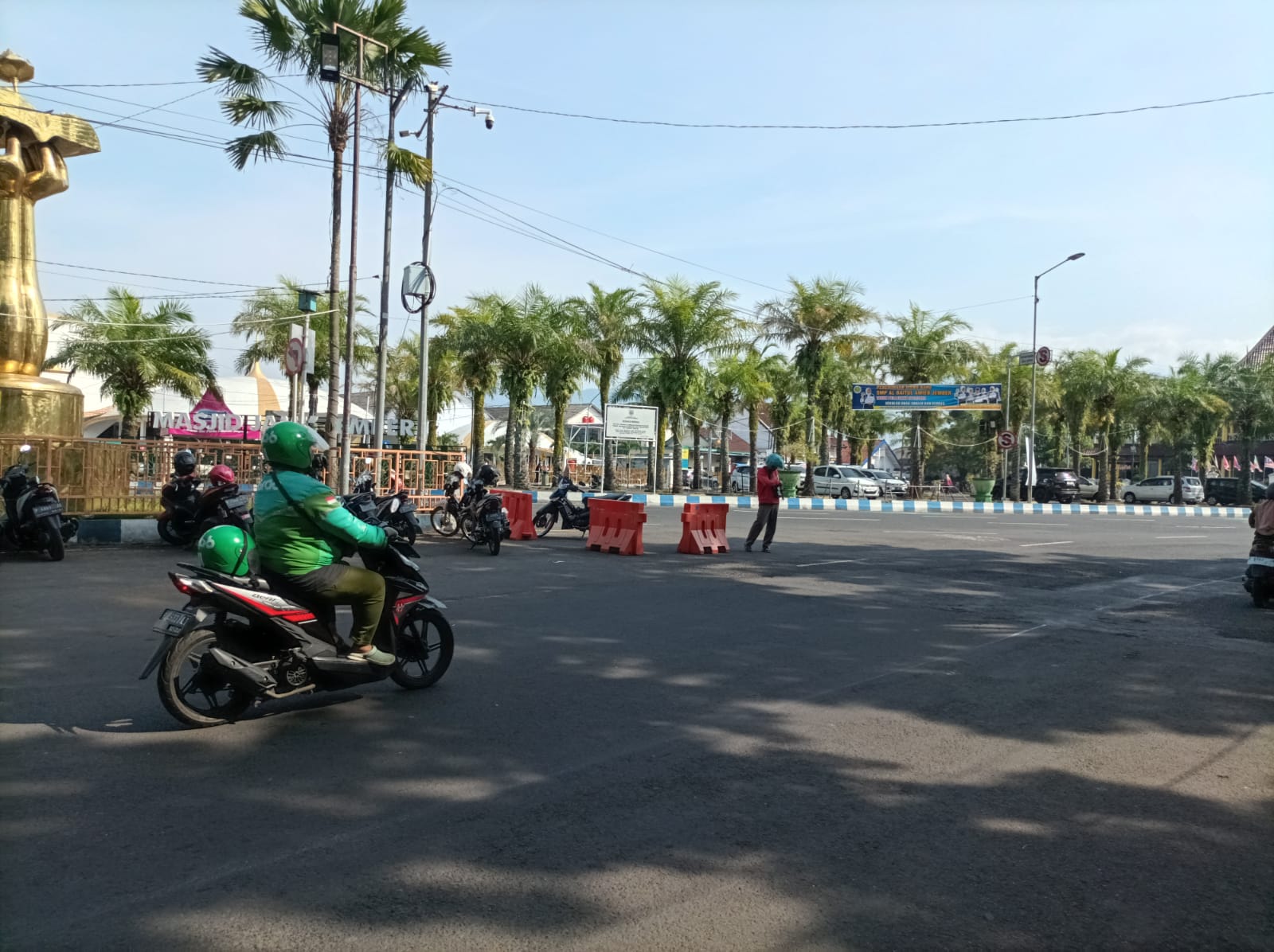 ALUN-ALUN JEMBER DITUTUP, INI IMBASNYA BAGI PKL DAN AREA PARKIR