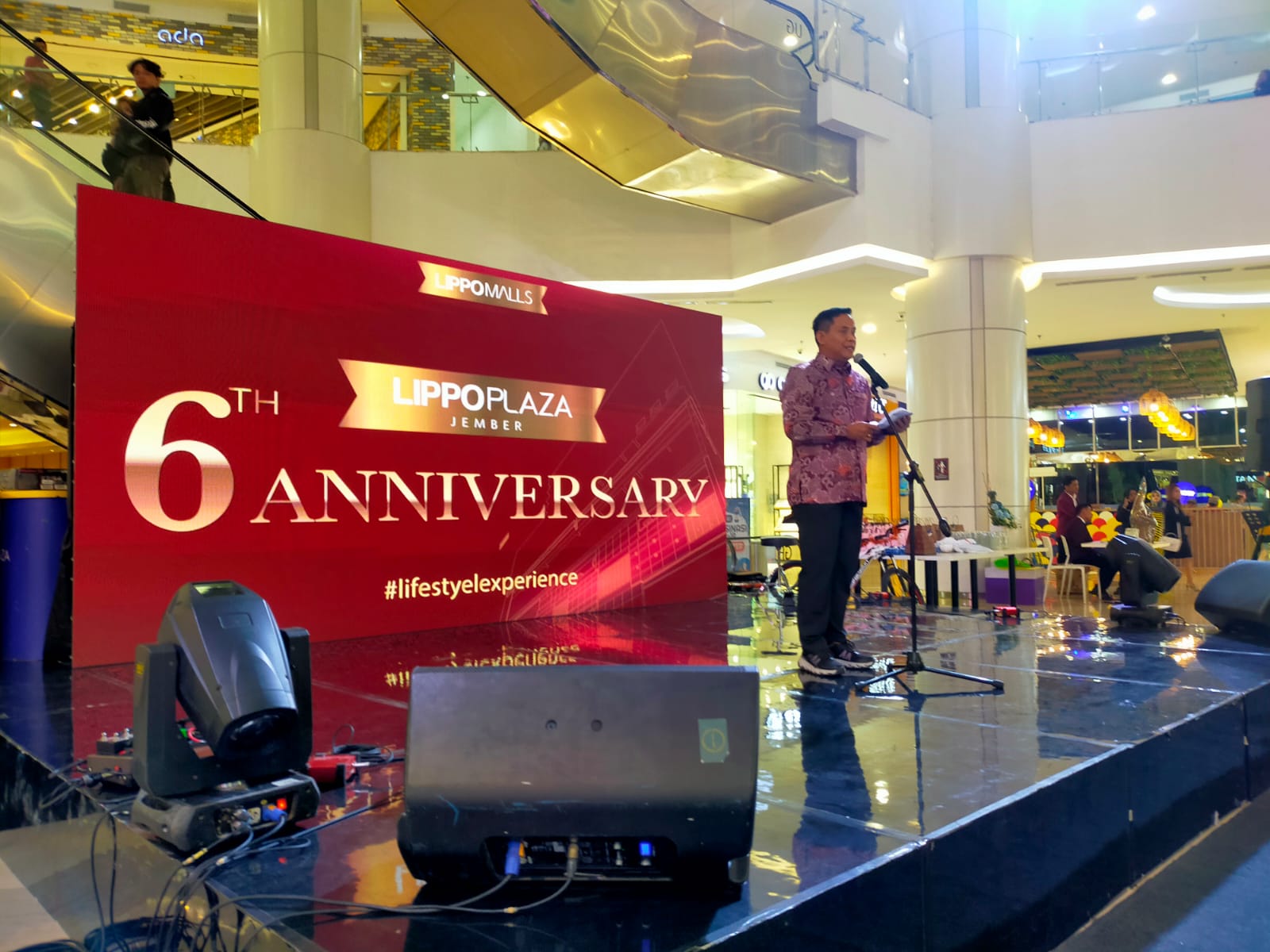 merawat-tradisi-lippo-plaza-jember-hadirkan-tari-lah-bako-dalam-perayaan-anniversary-ke-6