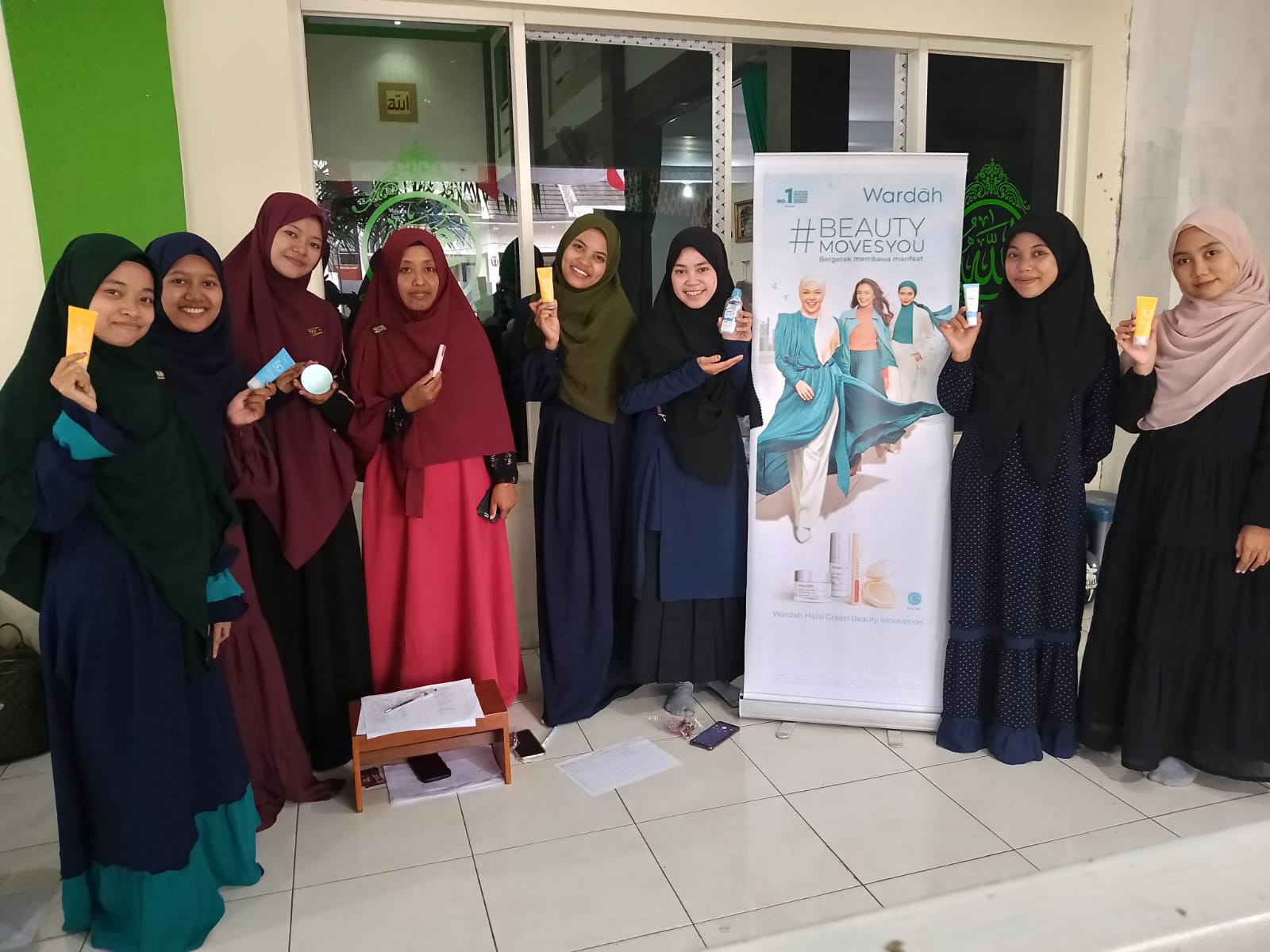 TEBARKAN BANYAK MANFAAT, WARDAH COSMETICS JEMBER DUKUNG KEGIATAN KEAGAMAAN