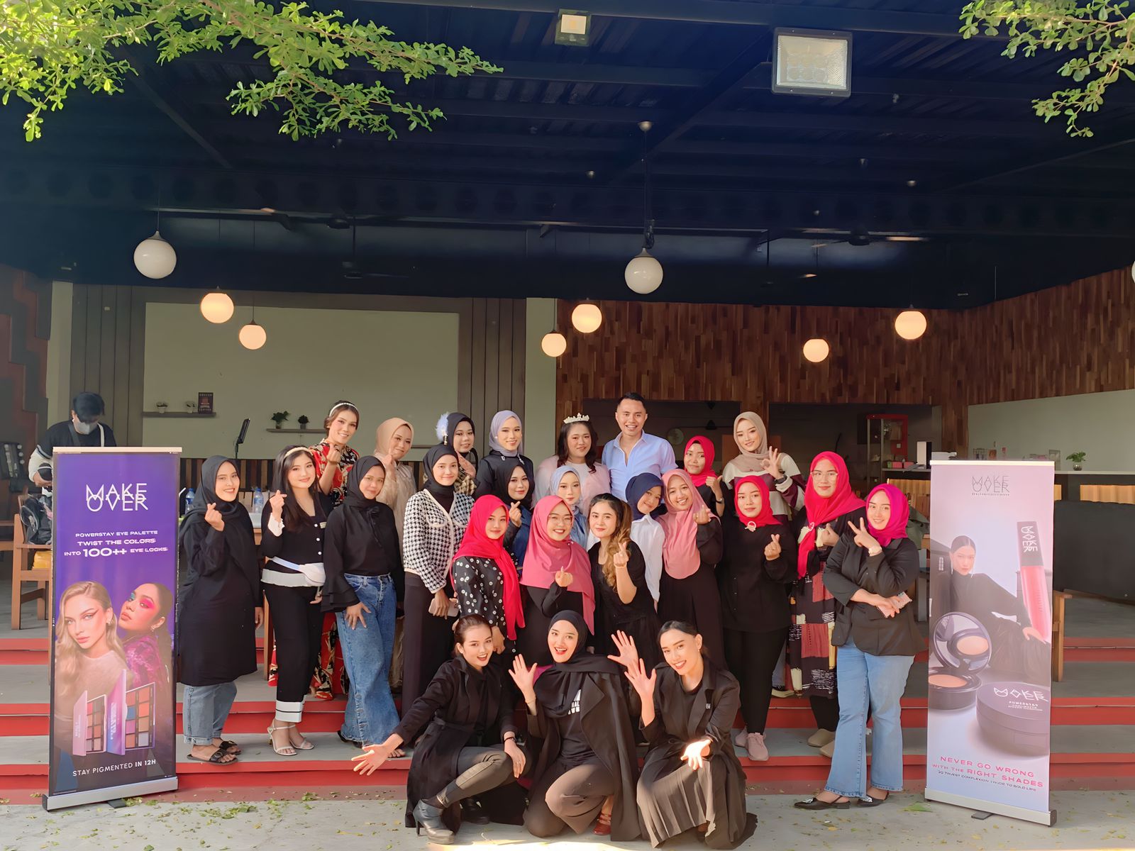 GANDENG MUA VIRAL, MAKE OVER ADAKAN BEAUTY CLASS DI SITUBONDO