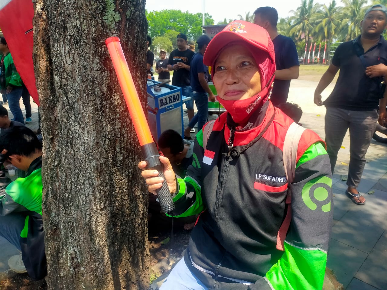 ribuan-driver-online-di-jember-gelar-aksi-turun-jalan-driver-perempuan-sering-dapat-stigma-negatif-bahkan-dianggap-wanita-nakal