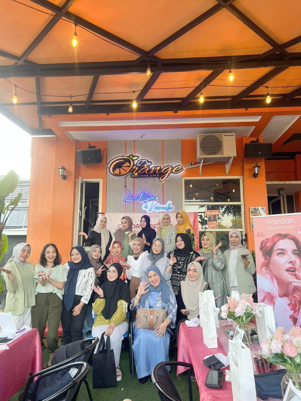 WARDAH COSMETICS TERUS KENALKAN COLOR ANALYSIS KE BERAGAM LAPISAN PEREMPUAN DI JEMBER