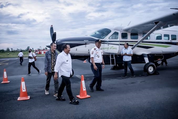 PENERBANGAN JEMBER-SUMENEP DUA KALI SEMINGGU, PENUMPANG BISA HEALING SEMALAM