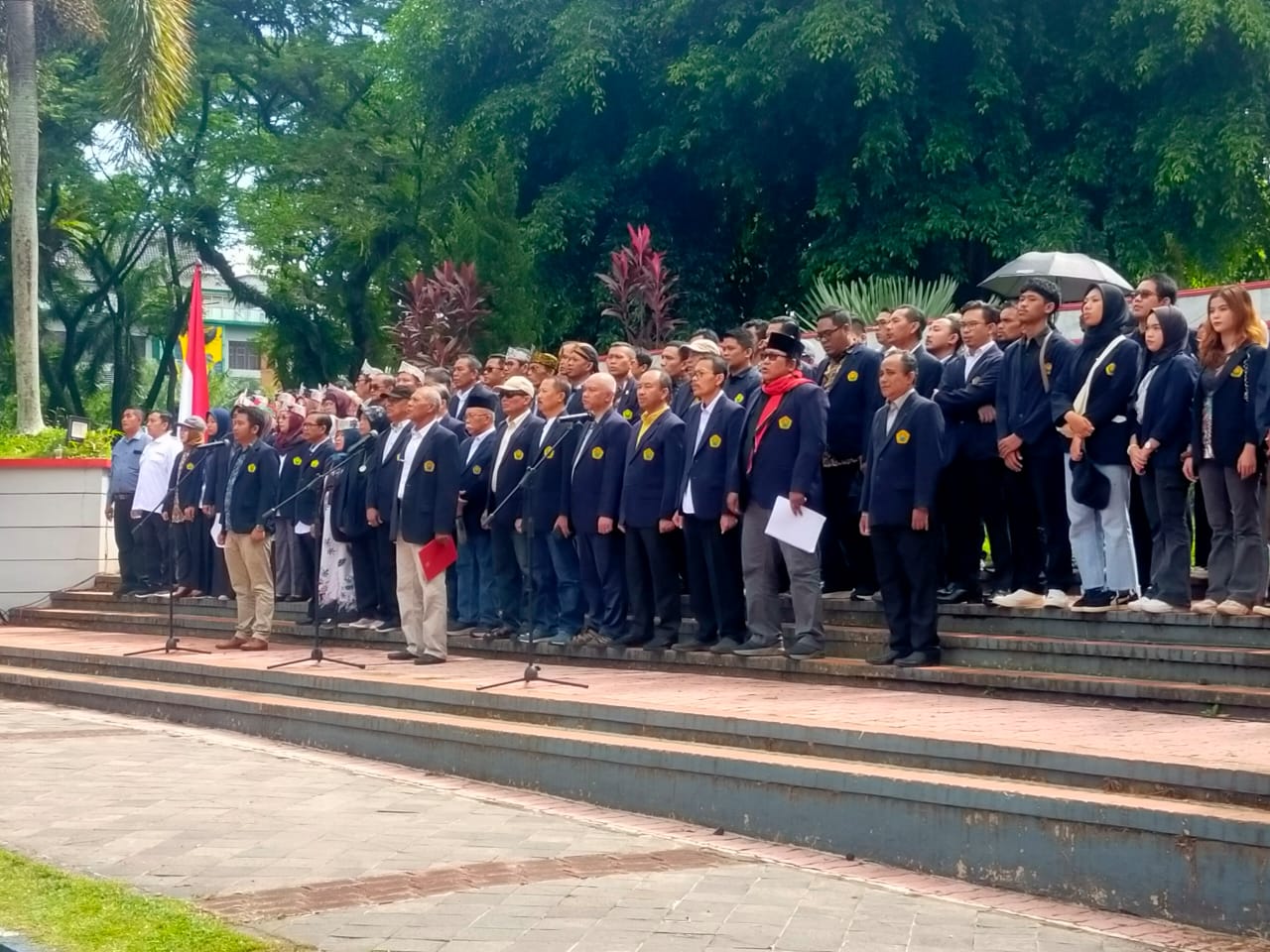 GURU BESAR UNEJ MINTA JOKOWI BERHENTI MELAKUKAN POLITISASI KEBIJAKAN YANG DAPAT MENCEDERAI DEMOKRASI