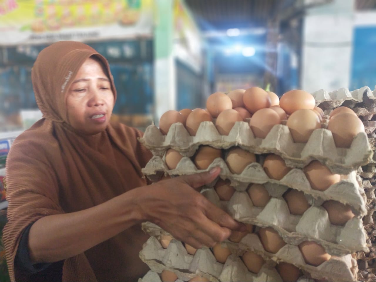 HARGA TELUR DI JEMBER MENCAPAI Rp31.000, DIPERKIRAKAN AKAN TERUS NAIK HINGGA RAMADAN