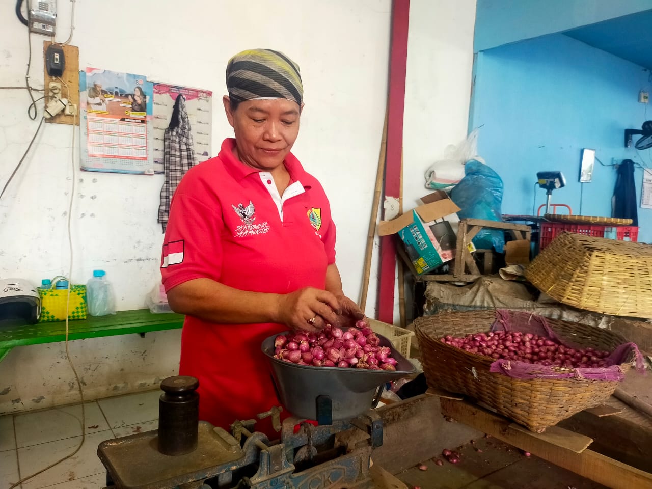 PASOKAN KURANG, HARGA BAWANG MERAH DI JEMBER MASIH TINGGI PASCA LEBARAN