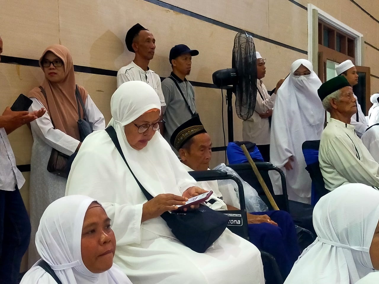 JCH ASAL JEMBER INI DAPAT PERLAKUAN KHUSUS, 54 JEMAAH PENGGUNA KURSI RODA DAN 60 JEMAAH RISTI