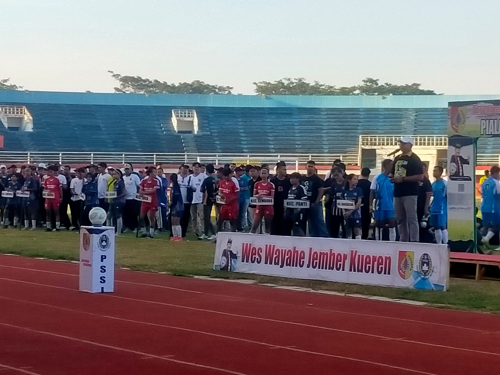 TURNAMEN SEPAK BOLA ANTAR KECAMATAN DIMULAI, 30 TIM BERSAING PEREBUTKAN PIALA BUPATI 