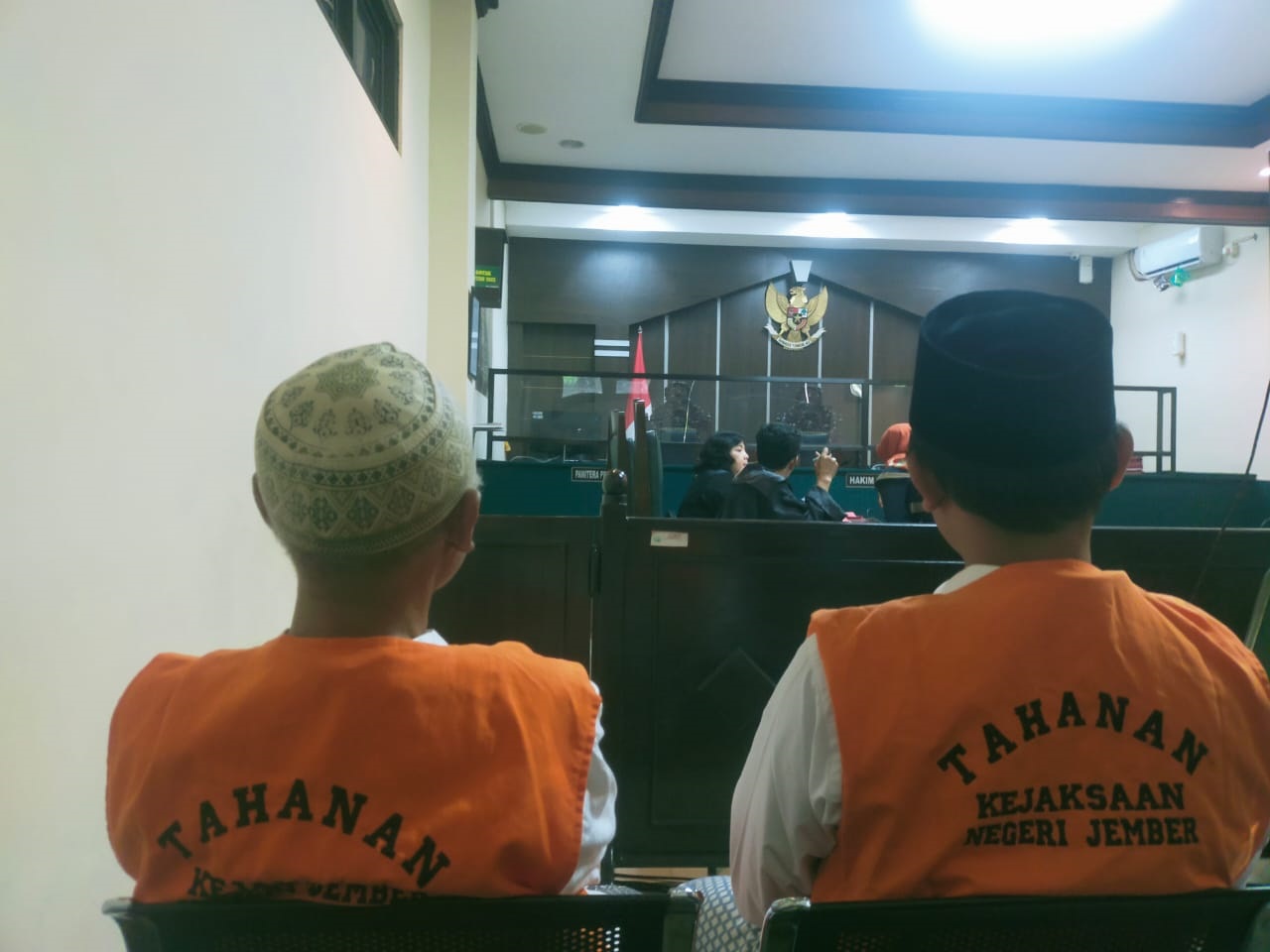 PESTISIDA PALSU BEREDAR DI JEMBER, TERDUGA PENGEDAR WARGA KALISAT DIAMANKAN