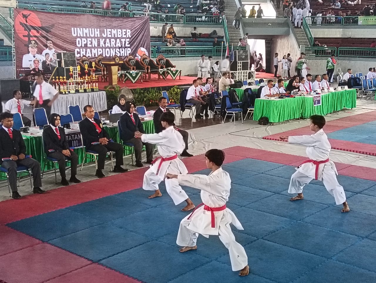 BUKA KEJUARAAN KARATE TERBUKA UNMUH JEMBER, KADISPORA BERPESAN JUNJUNG TINGGI SPORTIFITAS 