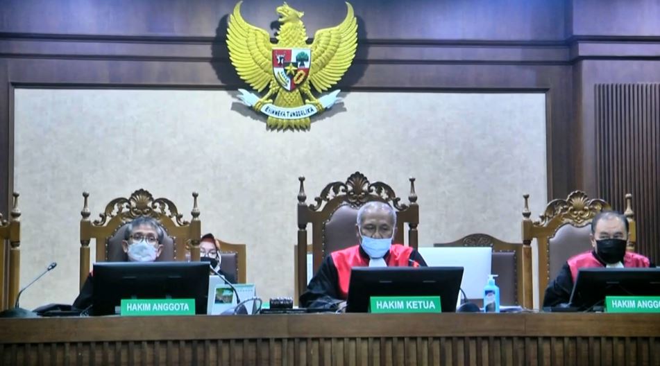 SELAIN PENJARA, EKS SEKRETARIS MA NURHADI DAN MENANTUNYA DITUNTUT BAYAR UANG PENGGANTI RP 83 MILIAR