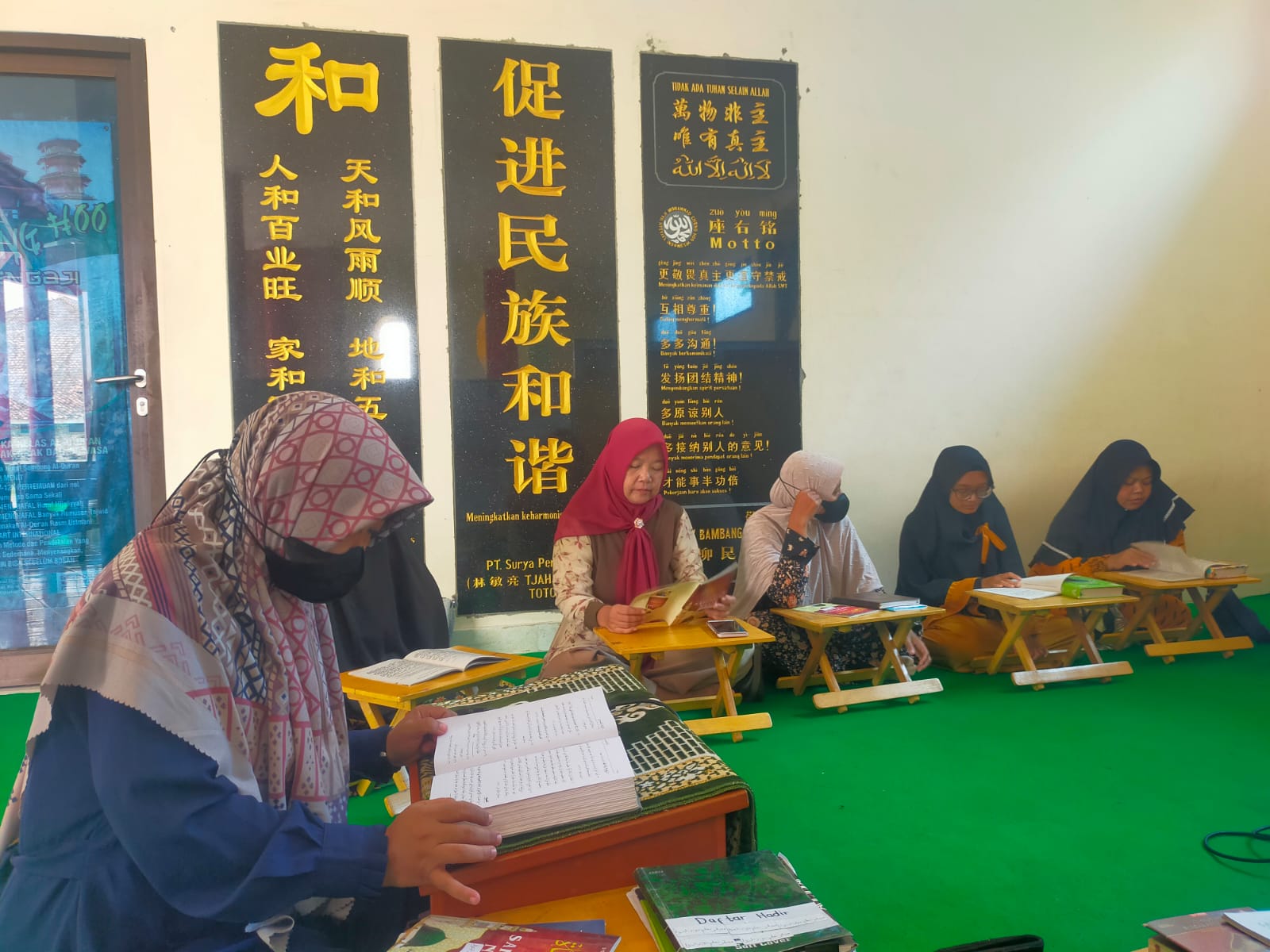 PERTEBAL KEIMANAN, MUALAF DI JEMBER BELAJAR NGAJI DI MASJID CHENG HOO