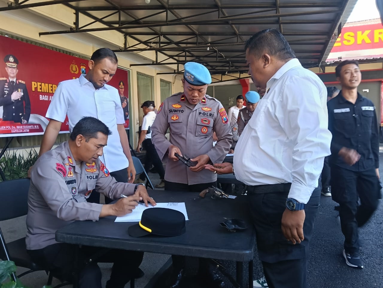 cegah-penyalahgunaan-polres-jember-cek-senpi-anggotanya