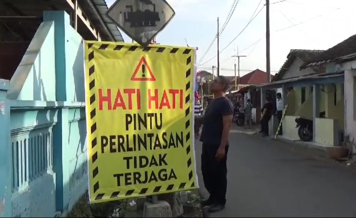 honorer-dirumahkan-sejumlah-palang-pintu-ka-tak-berpenjaga