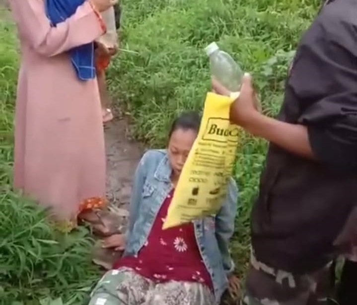 seorang-ibu-di-jember-melahirkan-anak-pertama-di-jalan-perkebunan