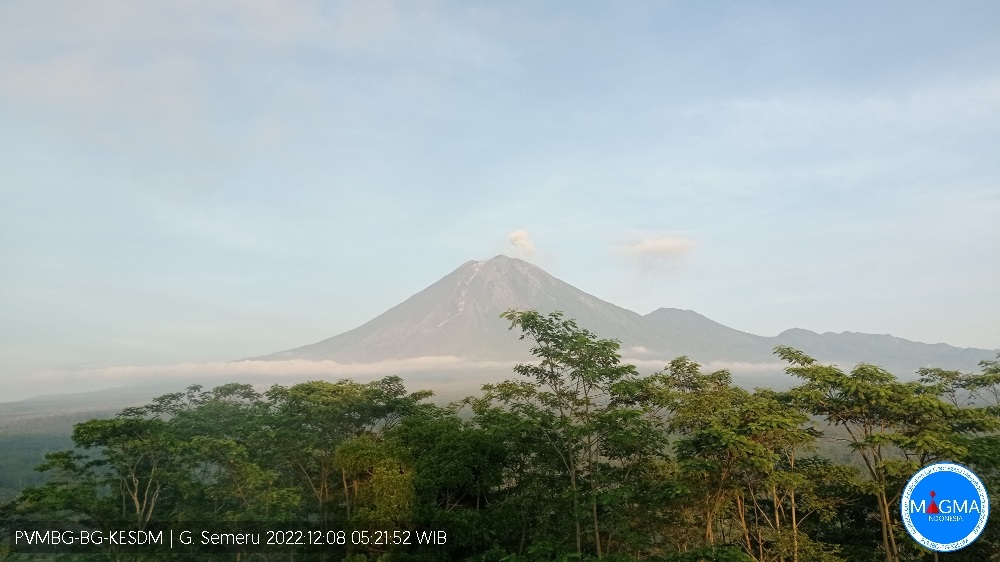 JALUR ALTERNATIF LUMAJANG - MALANG VIA CURAH KOBOKAN BELUM BISA DIAKSES DAMPAK APG GUNUNG SEMERU