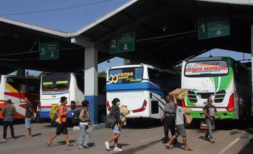 PASCA MOMEN NATARU KENAIKAN JUMLAH PENUMPANG BUS DI TERMINAL TAWANG ALUN TERUS MENINGKAT