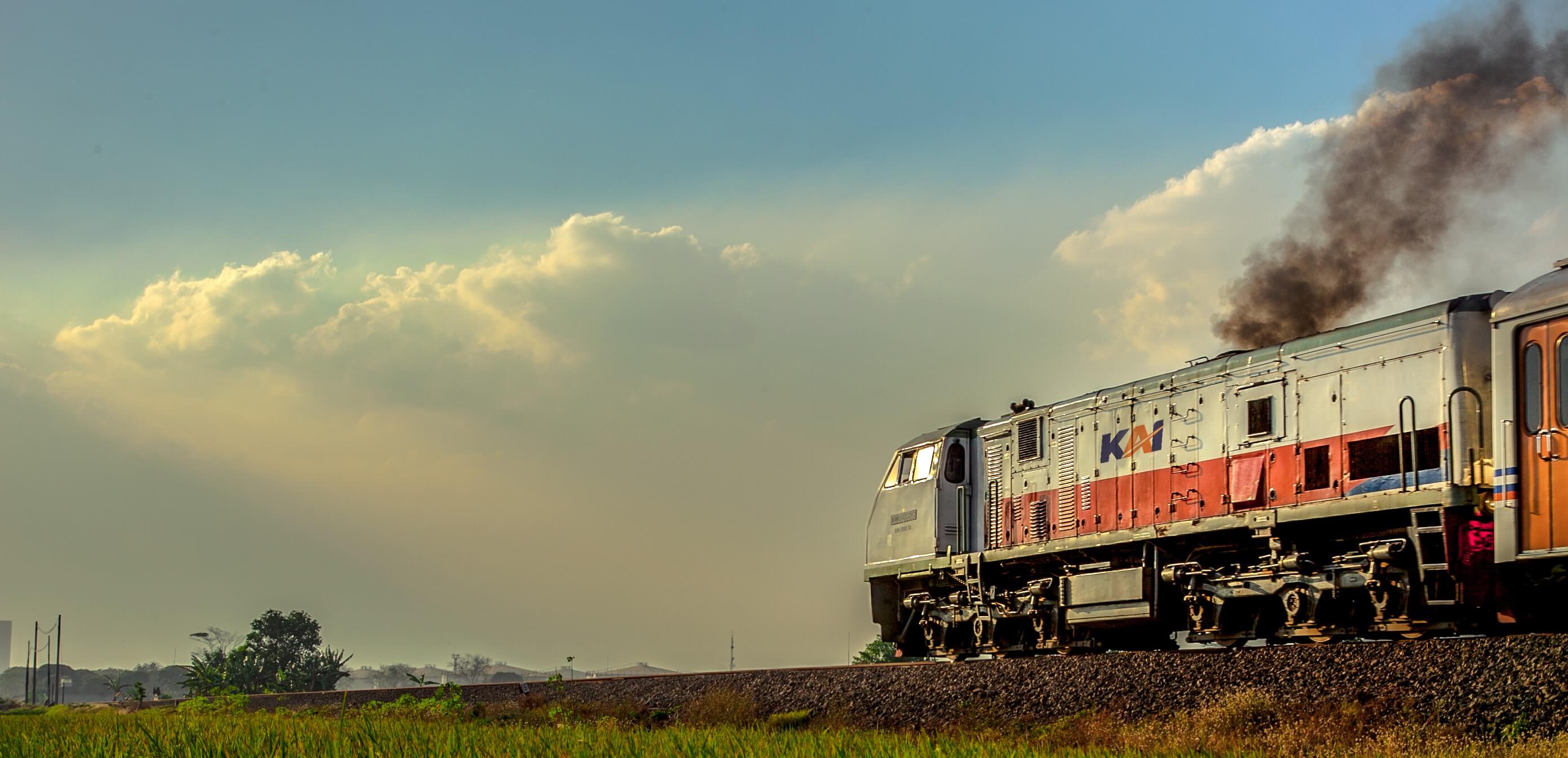 3-warga-tertabrak-kereta-di-daop-9-jember-dalam-sepekan-70-titik-perlintasan-belum-ada-penjaga