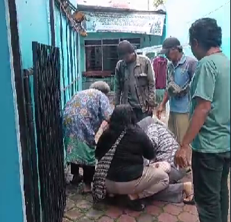 kesurupan-massal-puluhan-siswa-smpn-4-jember-histeris-setelah-upacara-bendera