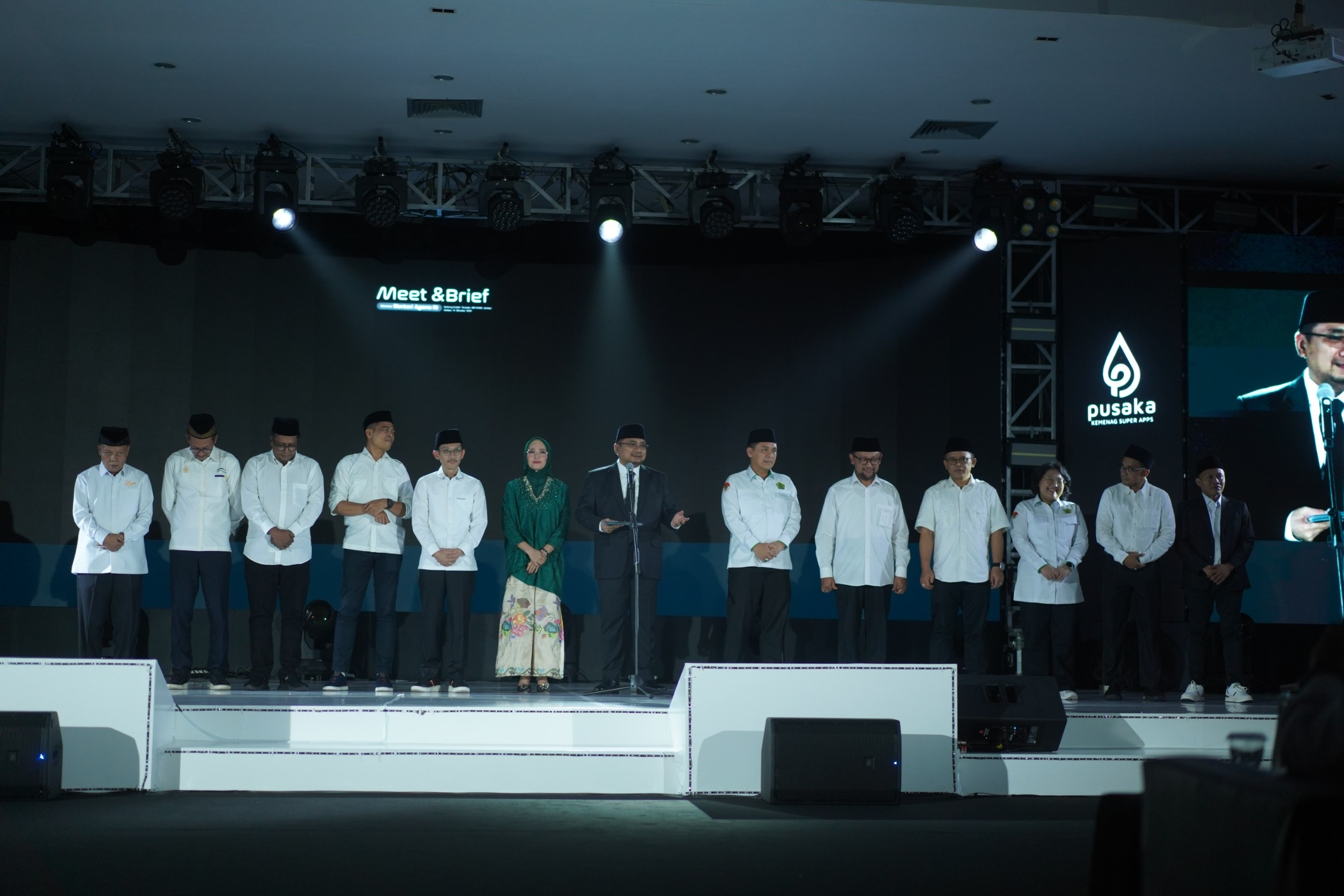 HADIRI MEET AND BRIEF DI UIN KHAS JEMBER, MENAG YAQUT CHOLIL APRESIASI PEGAWAI KEMENANG