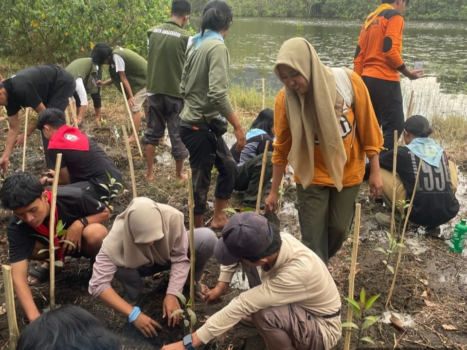 jelajah-meru-betiri-5-hari-mahasiswa-uin-khas-jember-belajar-survival-hingga-menyaksikan-penyu-bertelur