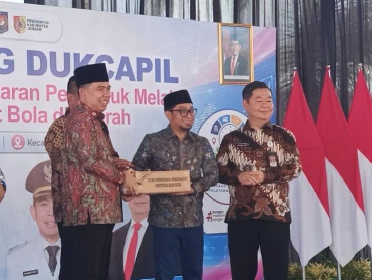 jember-dapat-suntikan-6000-blanko-e-ktp-warga-bakal-cetak-ktp-lebih-cepat