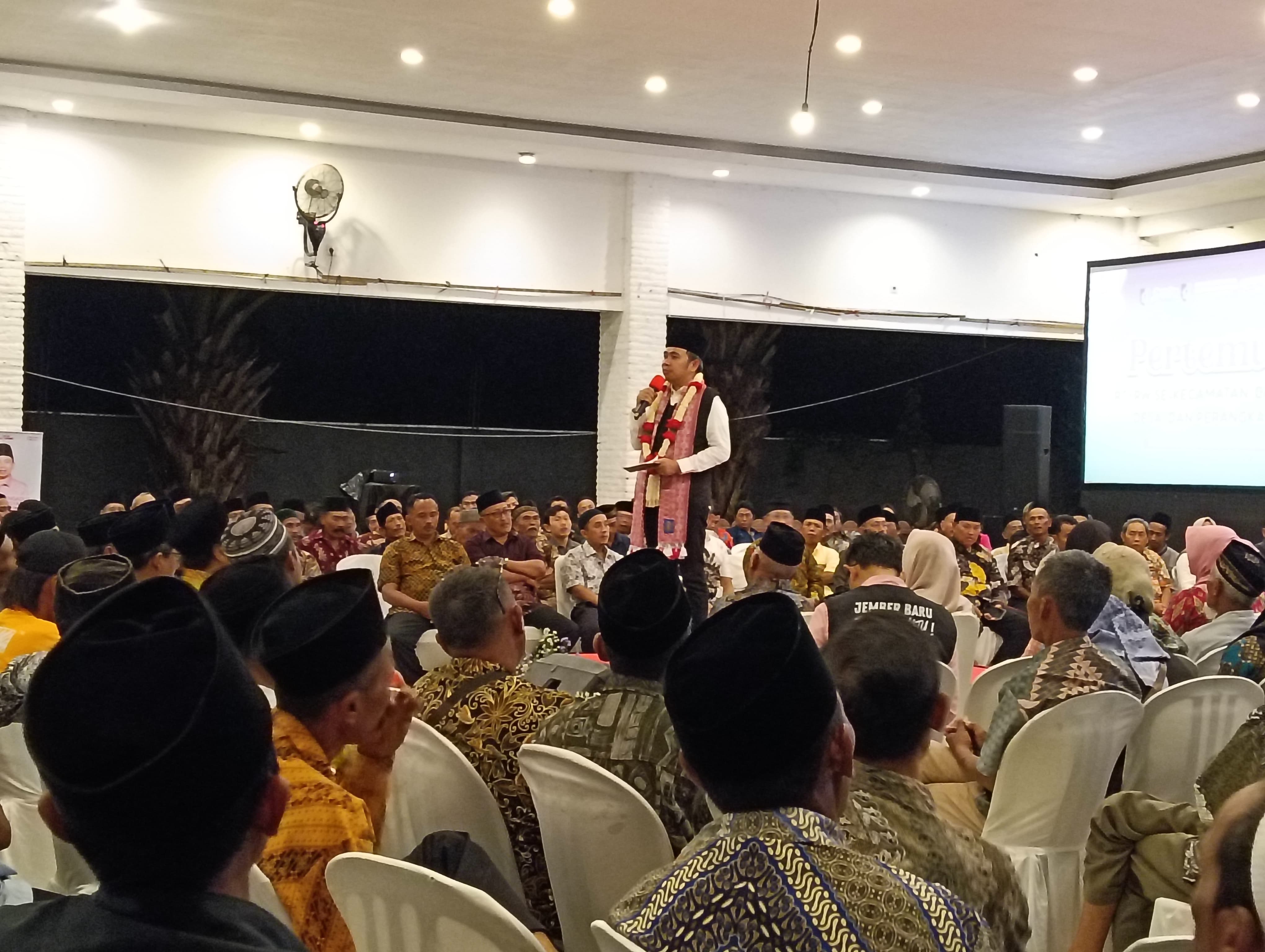 BERTEMU BUPATI, WARGA KENCONG MENGADU  MULAI DARI SAMPAH HINGGA ANTI BISA ULAR