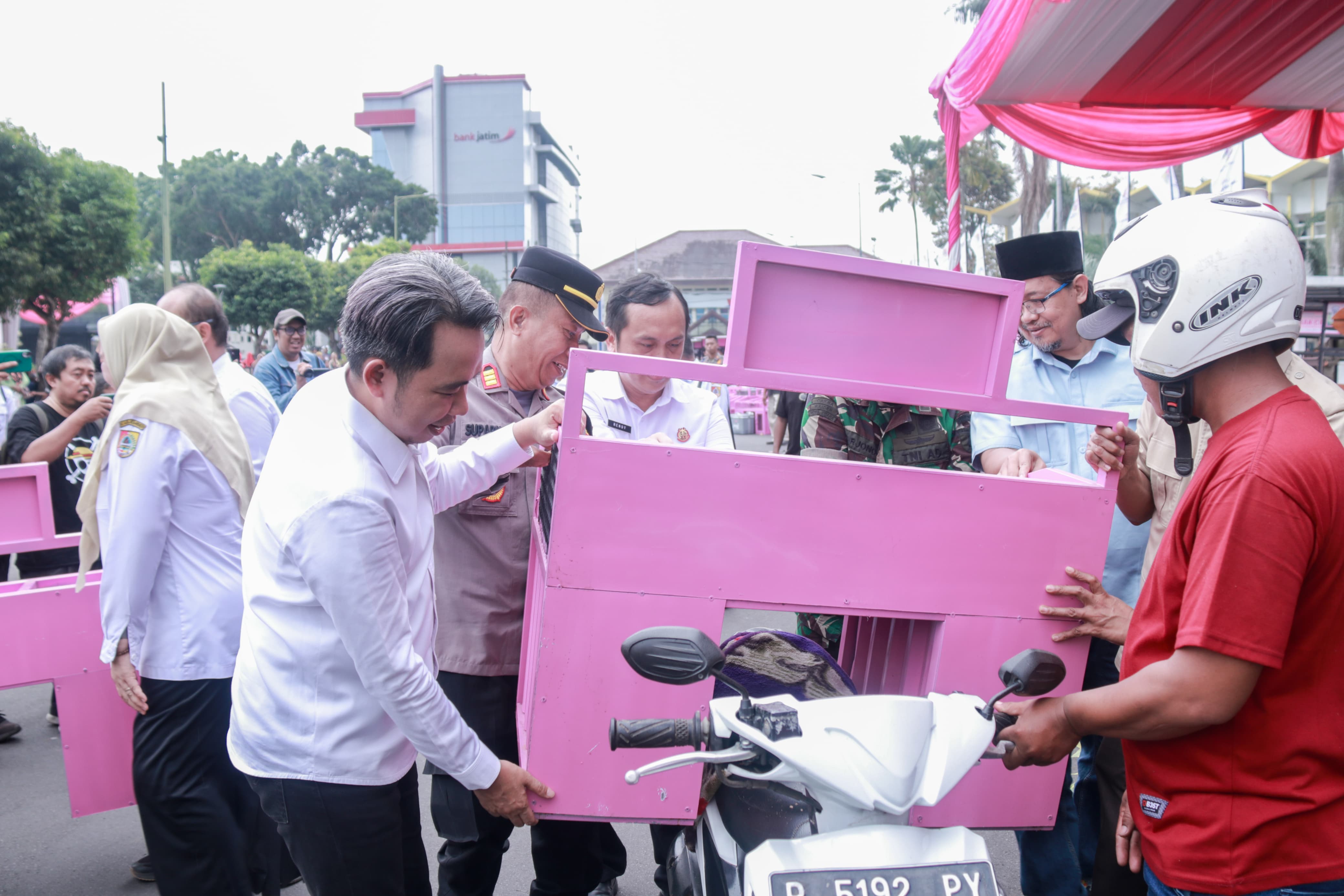 tanpa-naikkan-pajak-pad-jember-rp1-triliun-kini-giliran-umkm-dapat-suntikan-program-baru