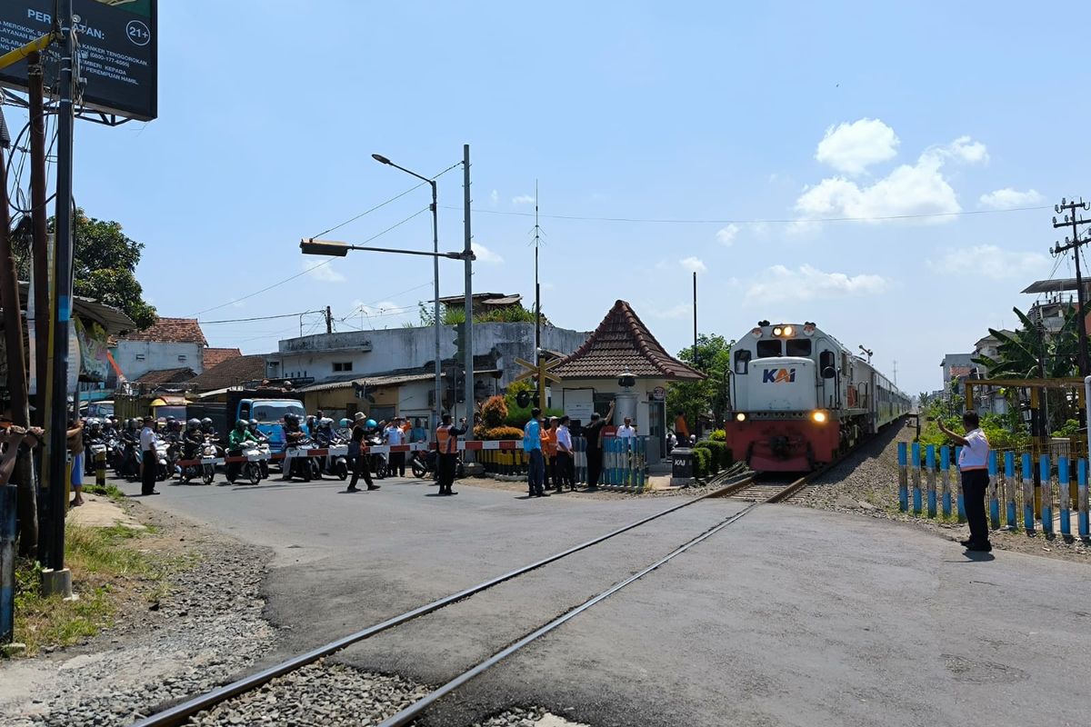 43-perlintasan-ka-di-jember-belum-terjaga-dishub-akui-kekurangan-sdm-dan-anggaran