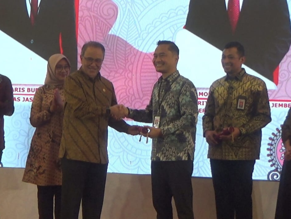aris-budiman-pimpin-ojk-jember-siap-perkuat-ekonomi-sekar-kijang