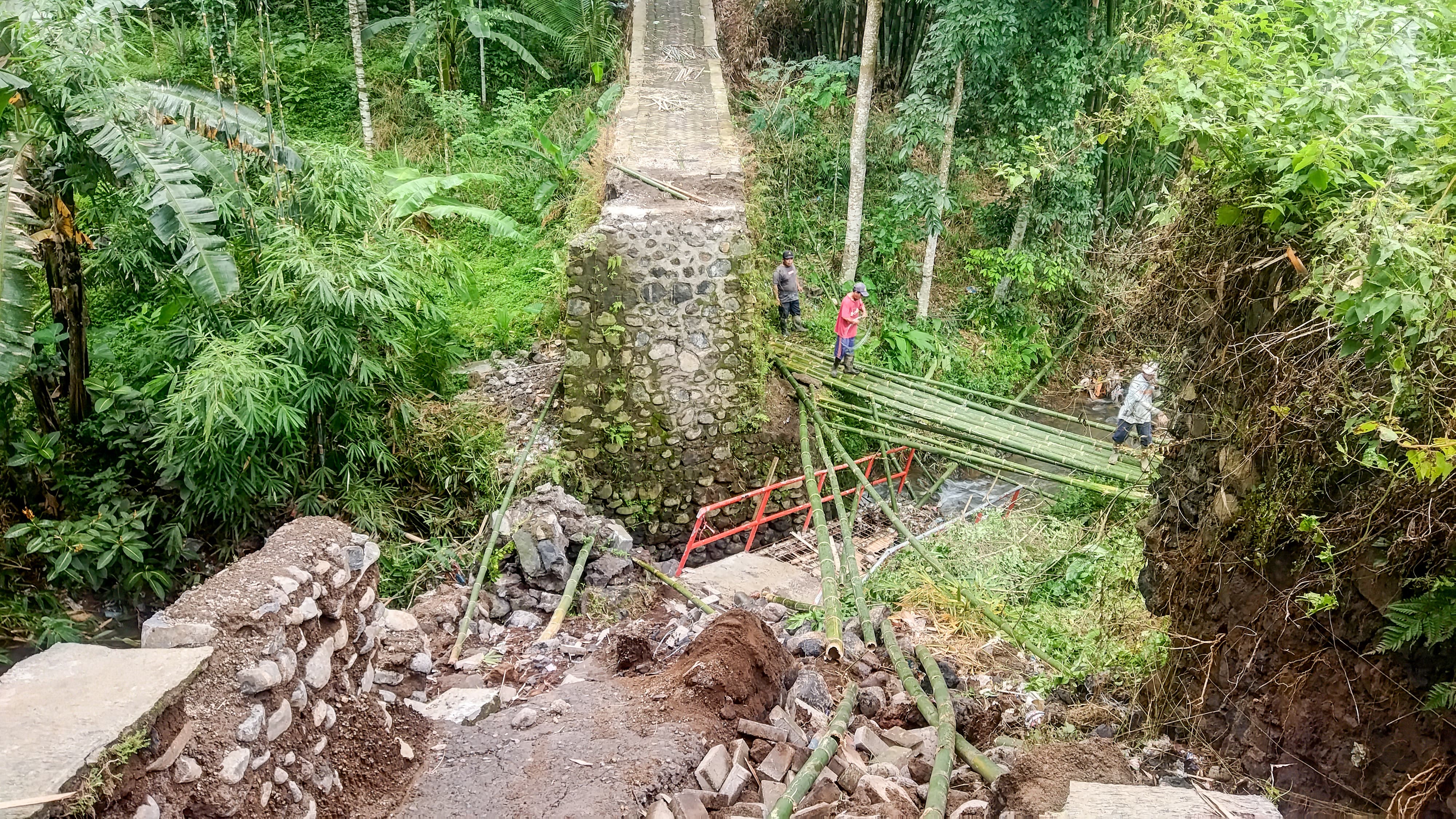 PASCA BANJIR RIBUAN KK TERDAMPAK, PEMKAB JEMBER FOKUS PEMULIHAN INFRASTRUKTUR