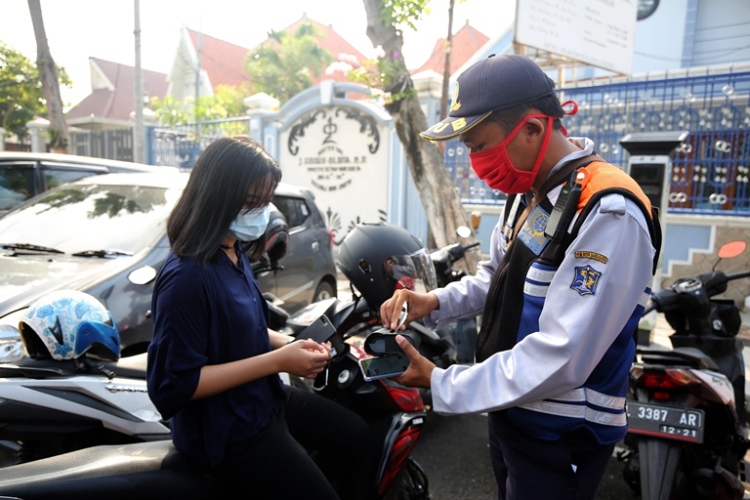jember-bersiap-terapkan-lagi-parkir-berlangganan-target-pad-rp23-miliar