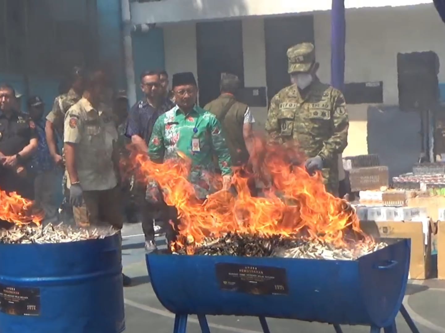 74-juta-rokok-ilegal-dimusnahkan-nilainya-tembus-rp10-milyar-negara-rugi-rp72-miliar