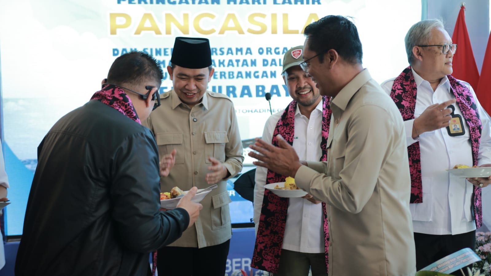 HARLAH PANCASILA, BUPATI FAWAIT AJAK SEMUA PIHAK BANGUN JEMBER LEWAT SEMANGAT GOTONG ROYONG