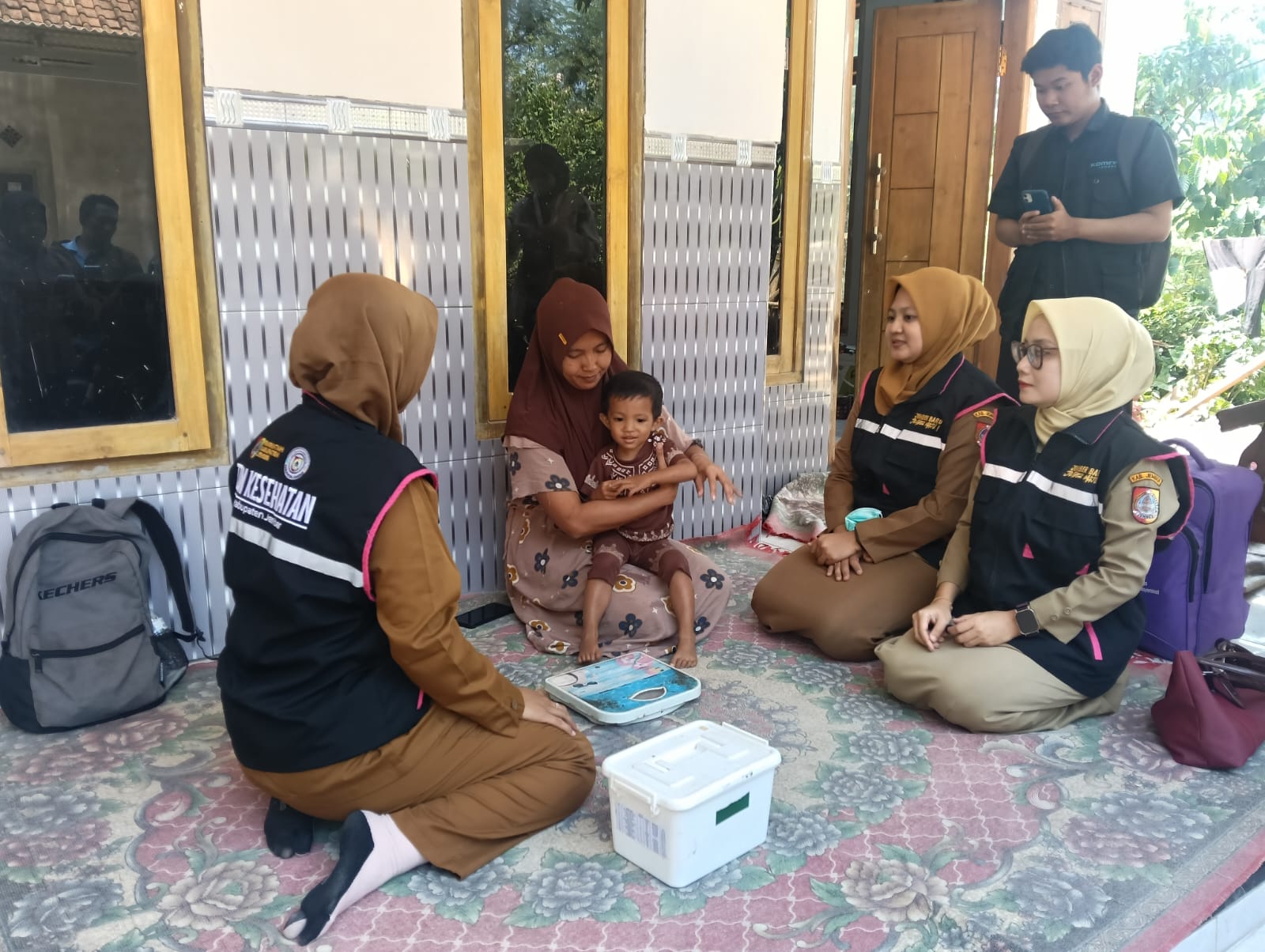TAK PERLU KE PUSKESMAS, WARGA JEMBER KINI BISA DAPAT LAYANAN DOKTER LANGSUNG KE RUMAH