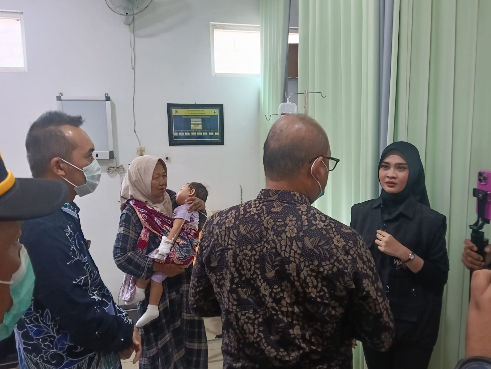 PEMKAB JEMBER GRATISKAN SELURUH PENGOBATAN KORBAN DUGAAN KERACUNAN MBG