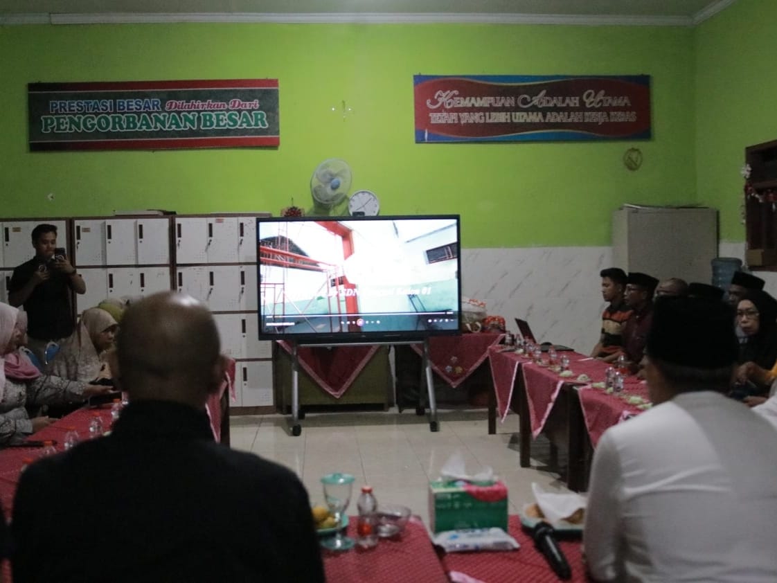 ANGGARAN REVITALISASI SEKOLAH JEMBER TEMBUS RATUSAN MILIAR, GUS FAWAIT INGIN WARGA LOKAL KECIPRAT REZEKI