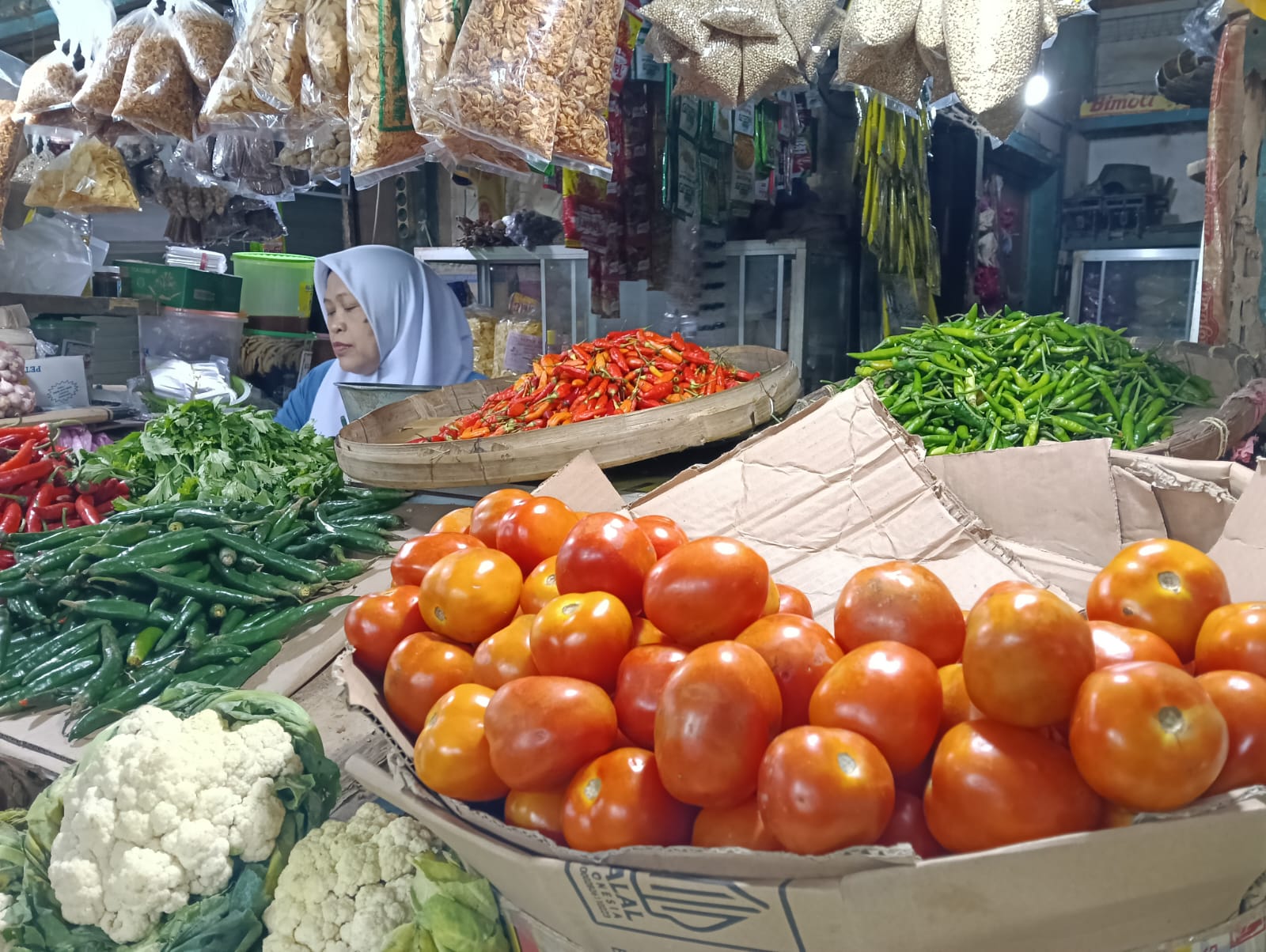 HARGA TOMAT DI JEMBER NAIK DUA KALI LIPAT, TEMBUS Rp22 RIBU PER KILOGRAM