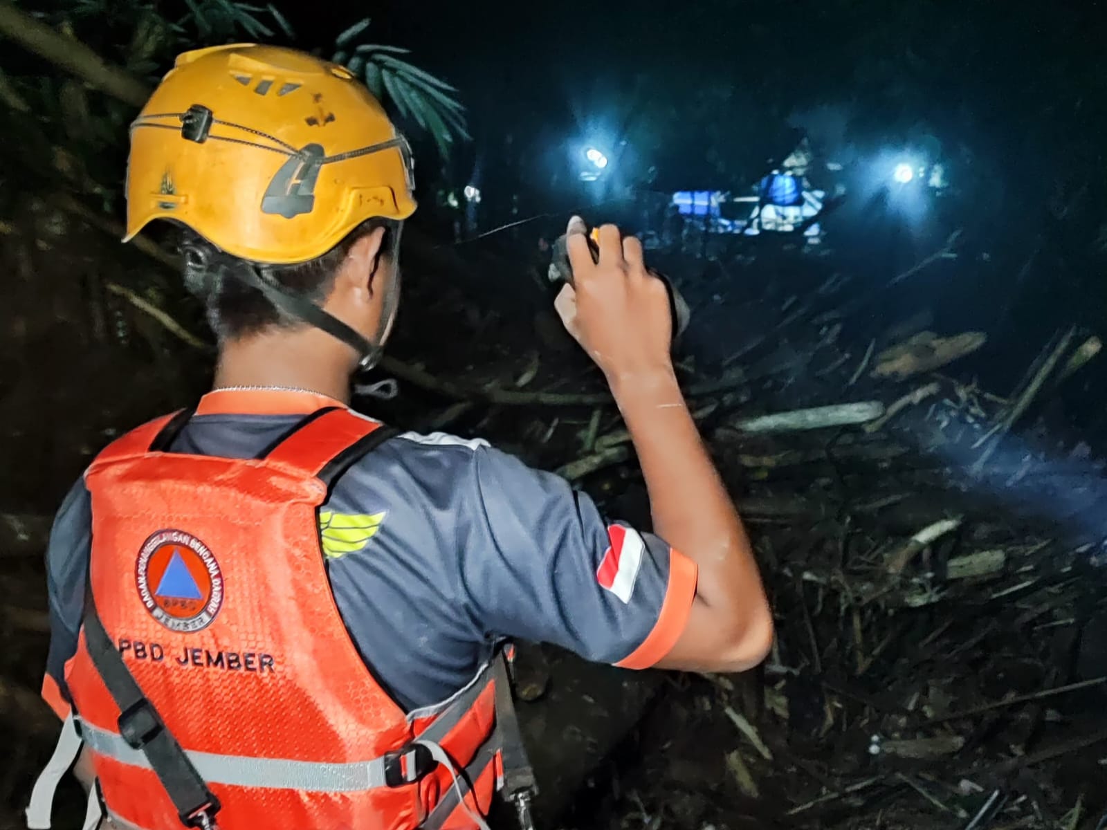 banjir-bandang-terjang-panti-satu-warga-hilang-terseret-arus